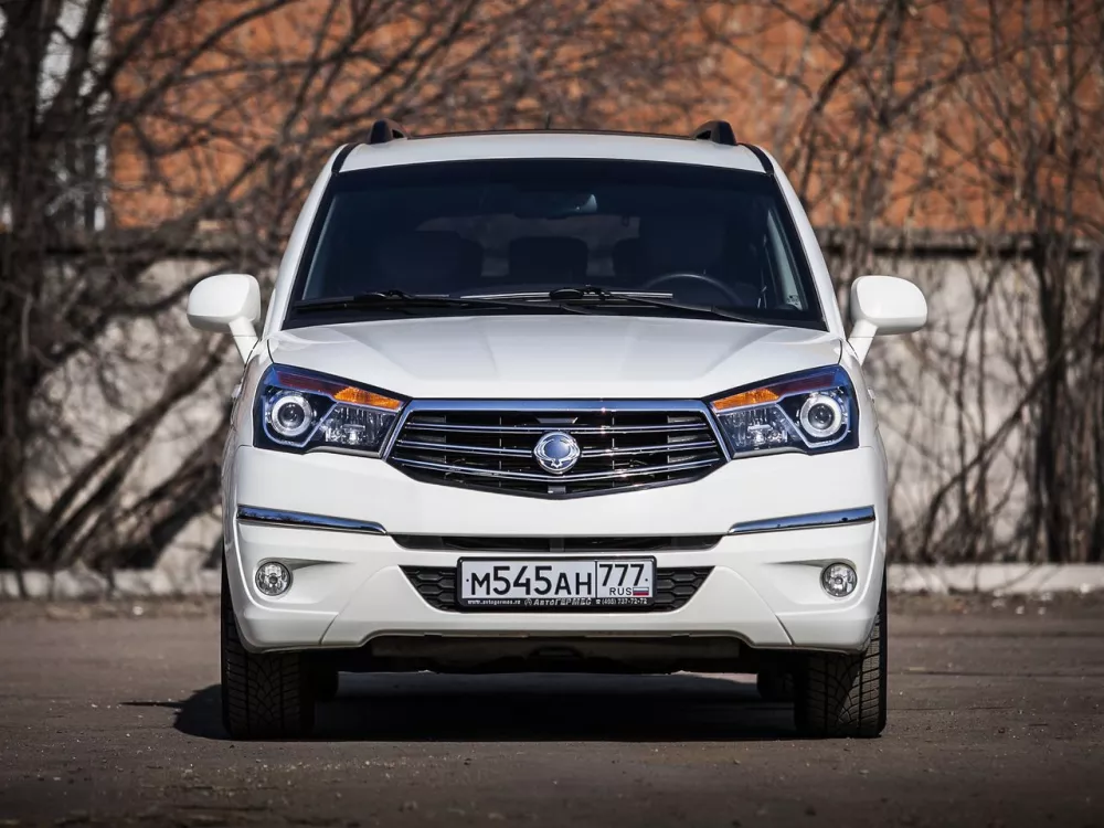 Автомобиль SsangYong Stavic Минивэн