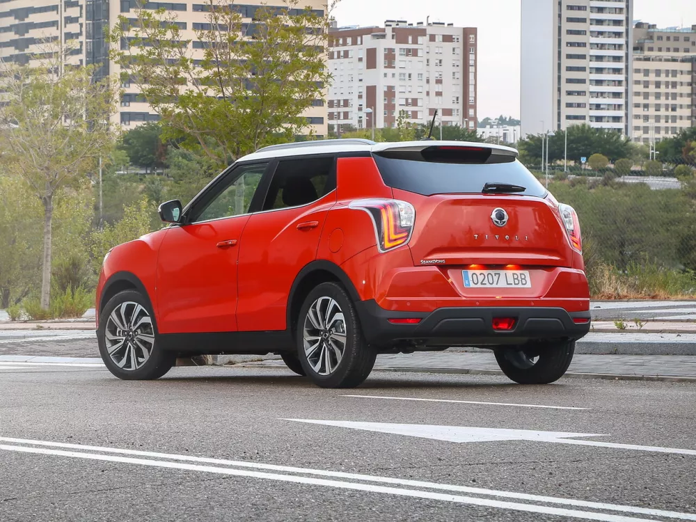 Автомобиль SsangYong Tivoli I Рестайлинг Внедорожник (5 дверей)