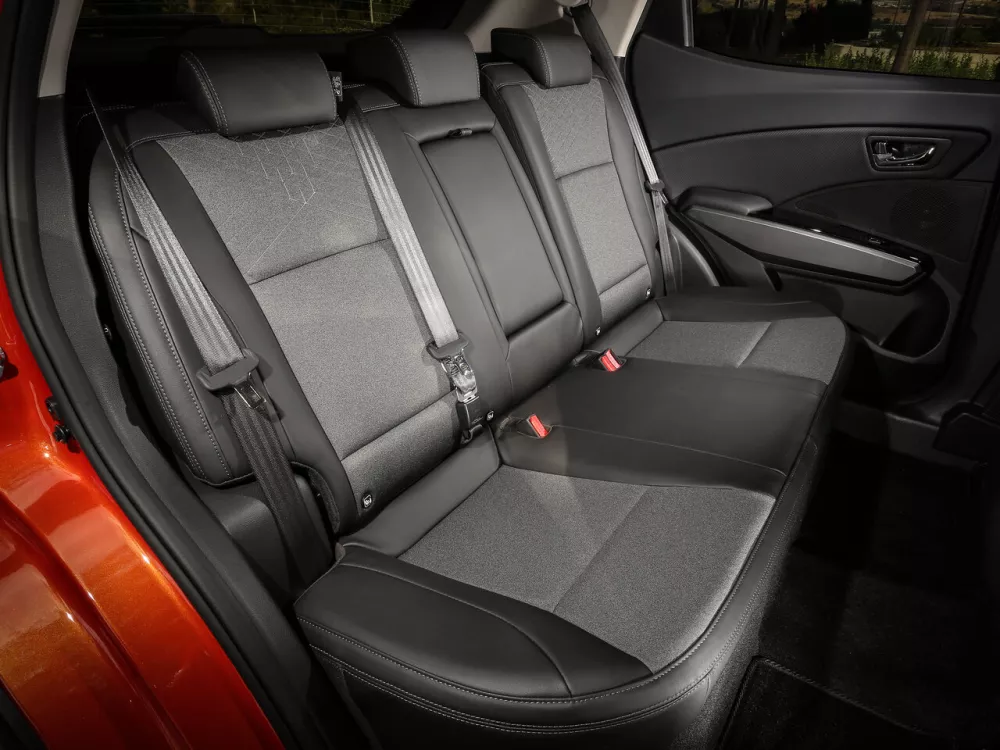 Автомобиль SsangYong Tivoli I Рестайлинг Внедорожник (5 дверей)