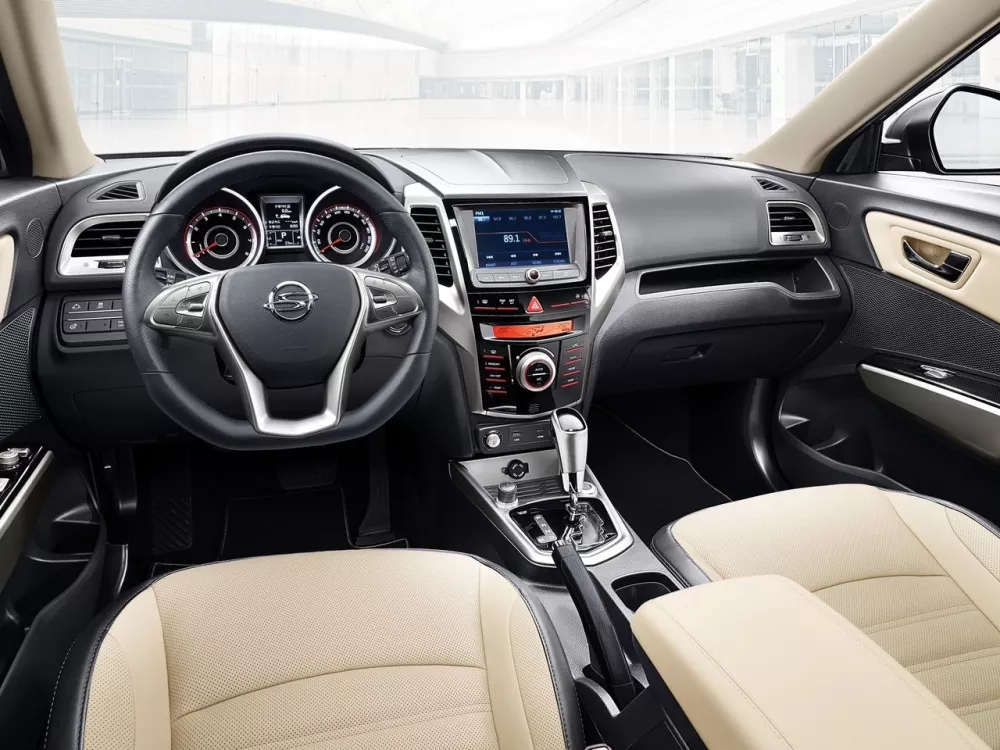 Автомобиль SsangYong Tivoli I Внедорожник (5 дверей)