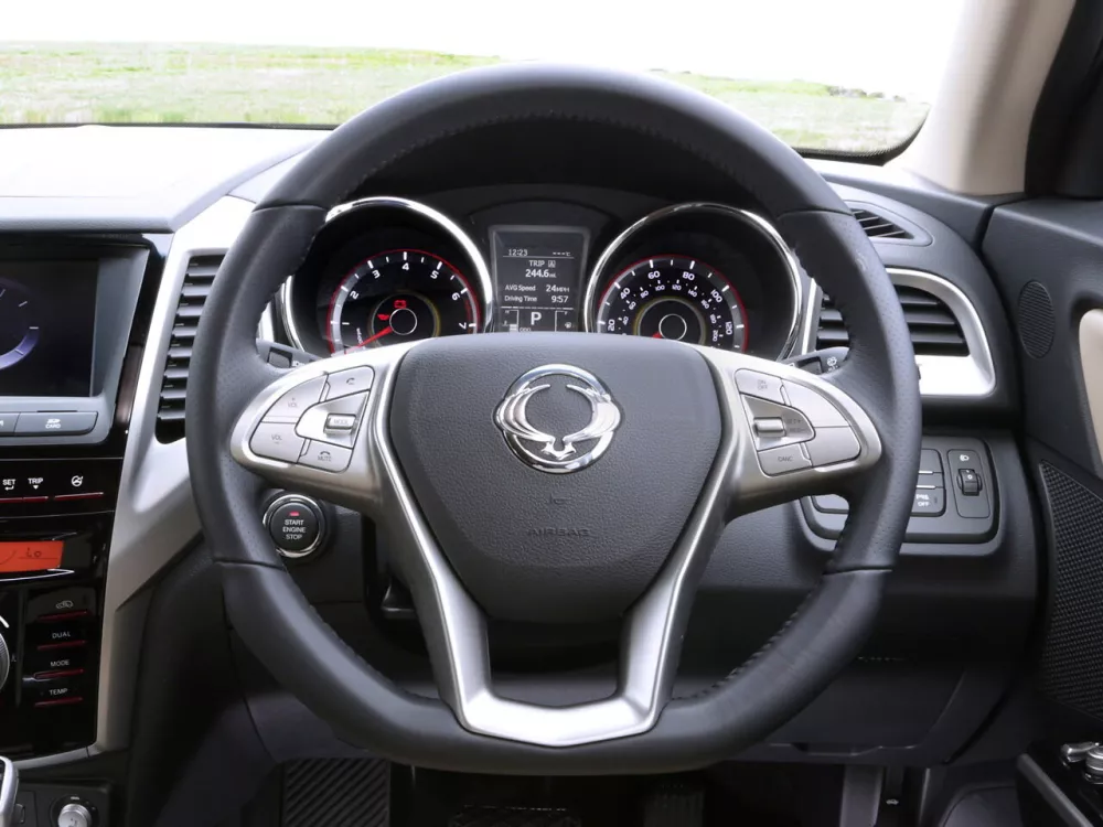 Автомобиль SsangYong Tivoli I Внедорожник (5 дверей)