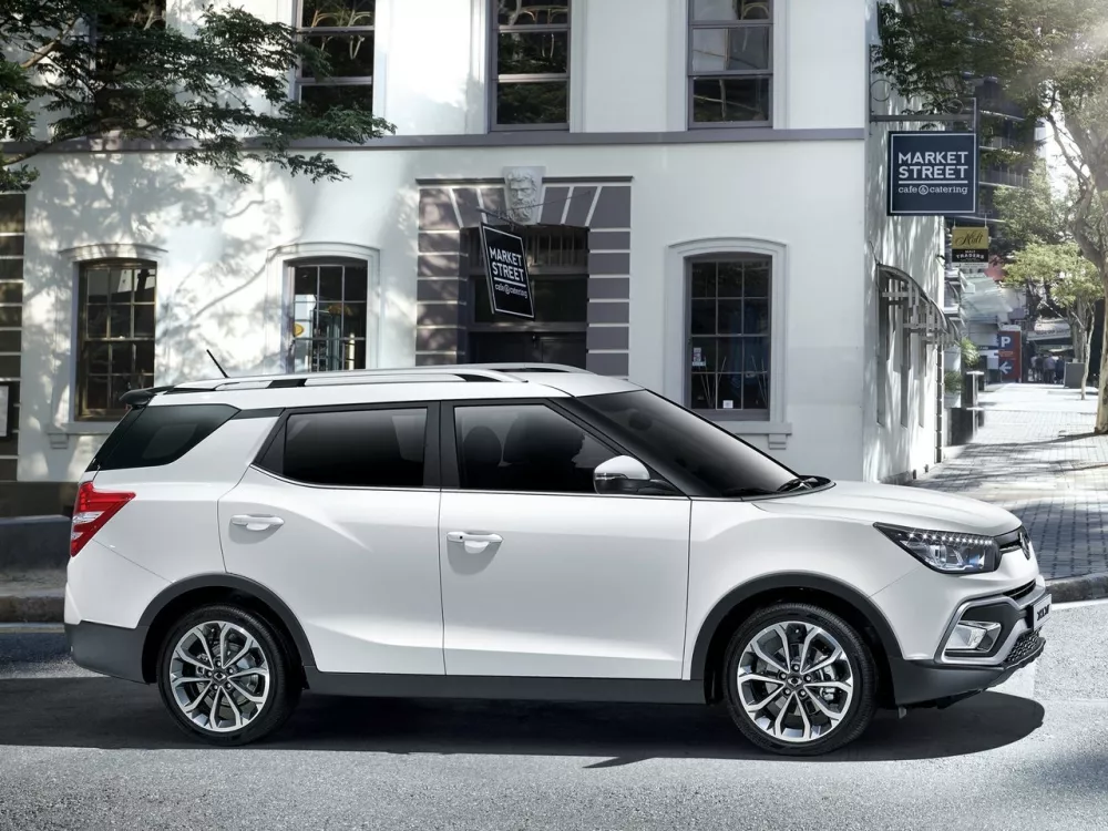 Автомобиль SsangYong XLV I Внедорожник (5 дверей)