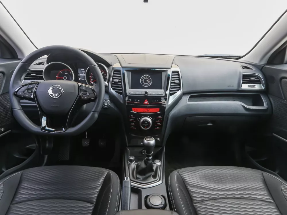Автомобиль SsangYong XLV I Внедорожник (5 дверей)