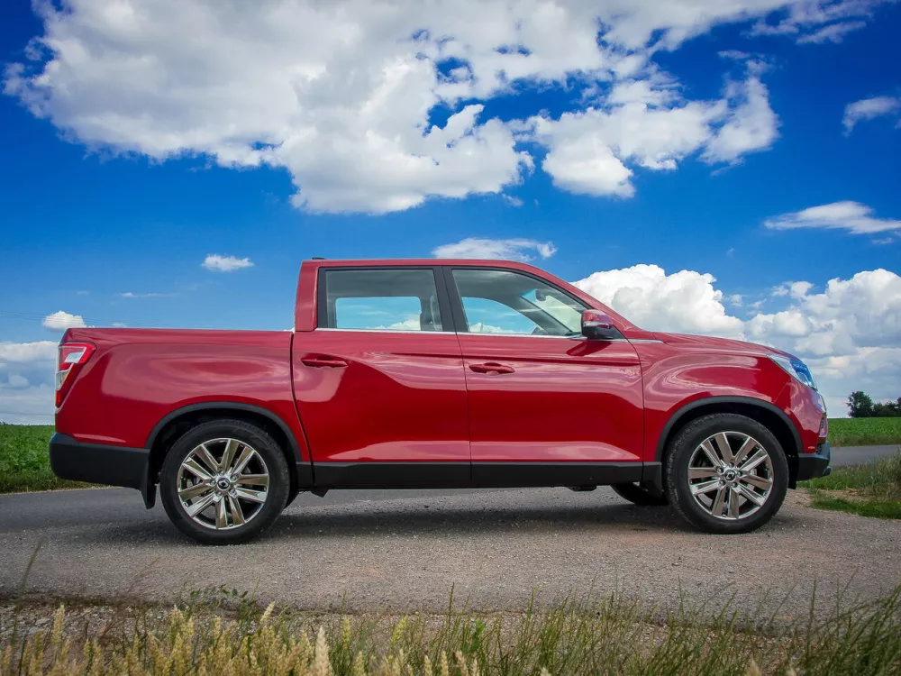 Автомобиль SsangYong Musso II Пикап Двойная кабина