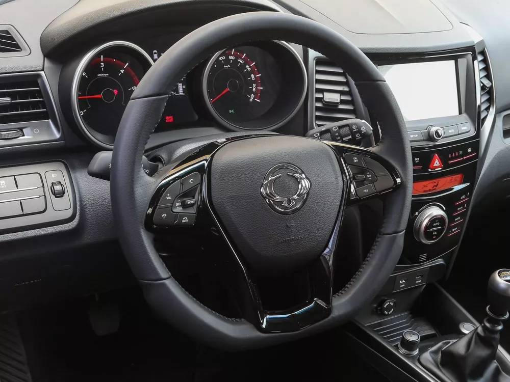 Автомобиль SsangYong XLV I Внедорожник (5 дверей)