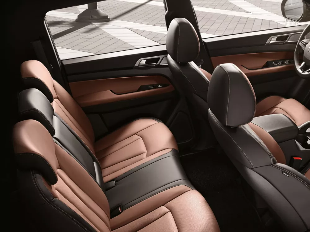 Автомобиль SsangYong Musso II Пикап Двойная кабина Grand