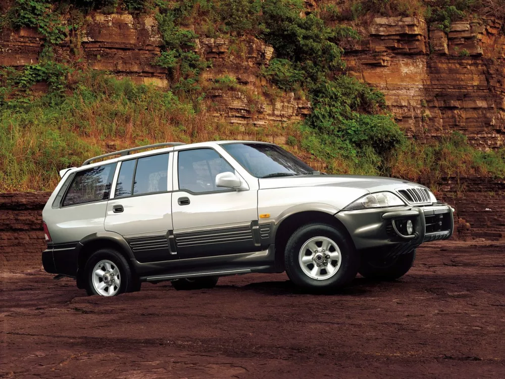 Автомобиль SsangYong Musso I Рестайлинг Внедорожник (5 дверей)
