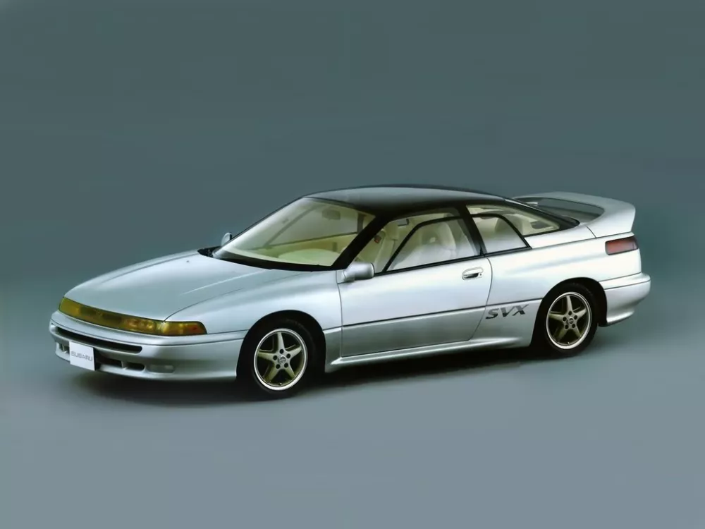 Автомобиль Subaru SVX Купе
