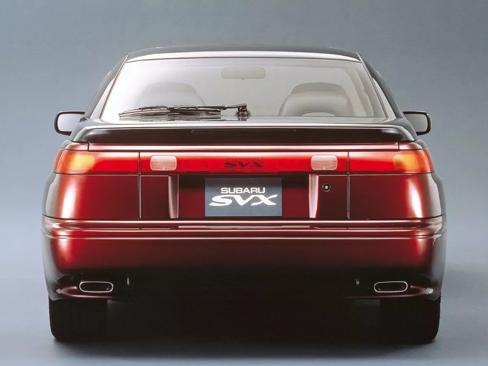 Автомобиль Subaru SVX Купе