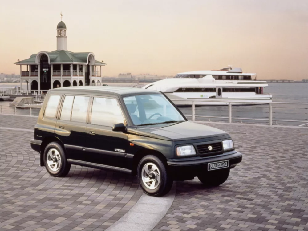 Автомобиль Suzuki Vitara I Внедорожник (5 дверей)