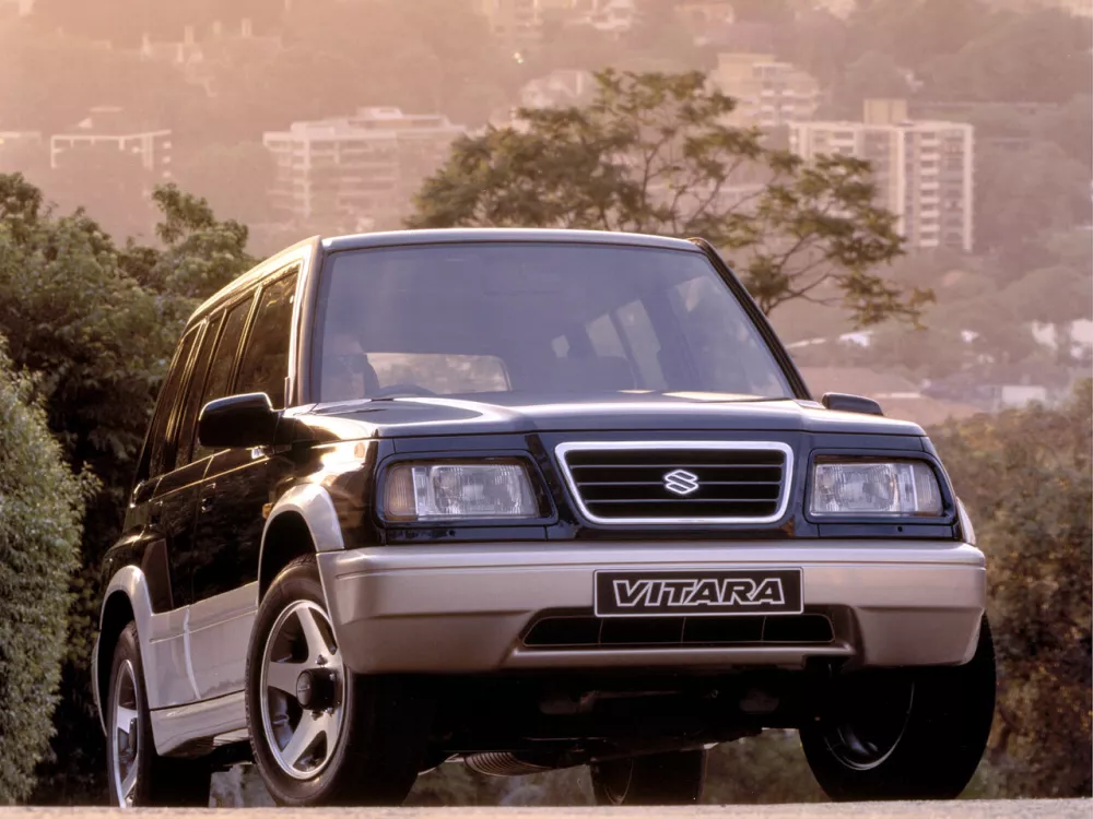 Автомобиль Suzuki Vitara I Внедорожник (5 дверей)