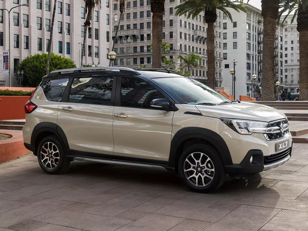 Автомобиль Suzuki XL7 III Внедорожник (5 дверей)