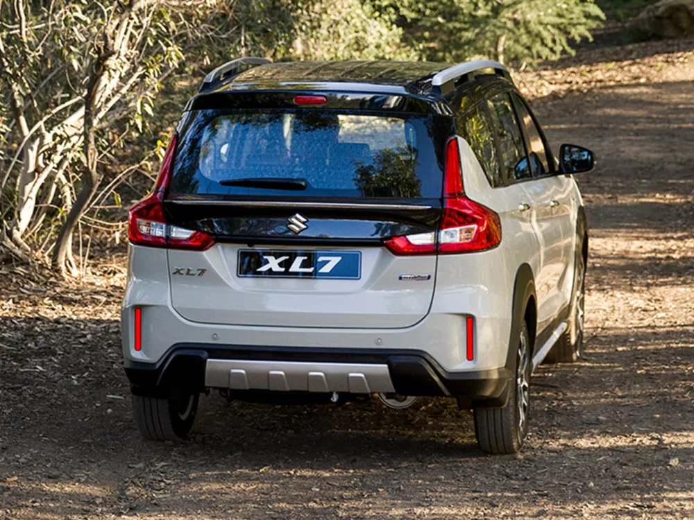 Автомобиль Suzuki XL7 III Внедорожник (5 дверей)