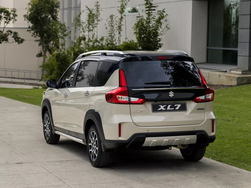 Автомобиль Suzuki XL7 III Внедорожник (5 дверей)