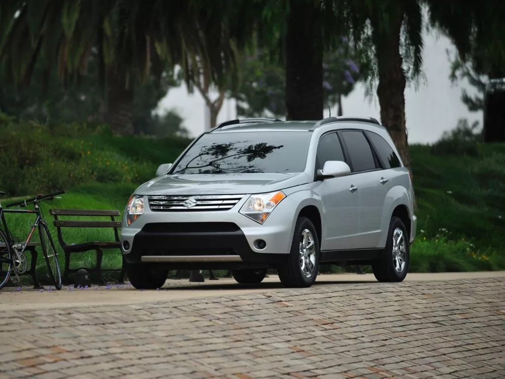 Автомобиль Suzuki XL7 II Внедорожник (5 дверей)