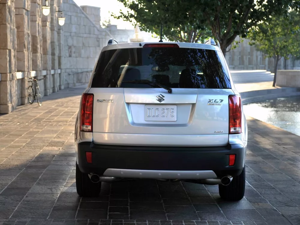 Автомобиль Suzuki XL7 II Внедорожник (5 дверей)
