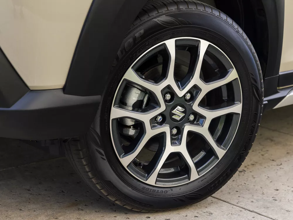 Автомобиль Suzuki XL7 III Внедорожник (5 дверей)