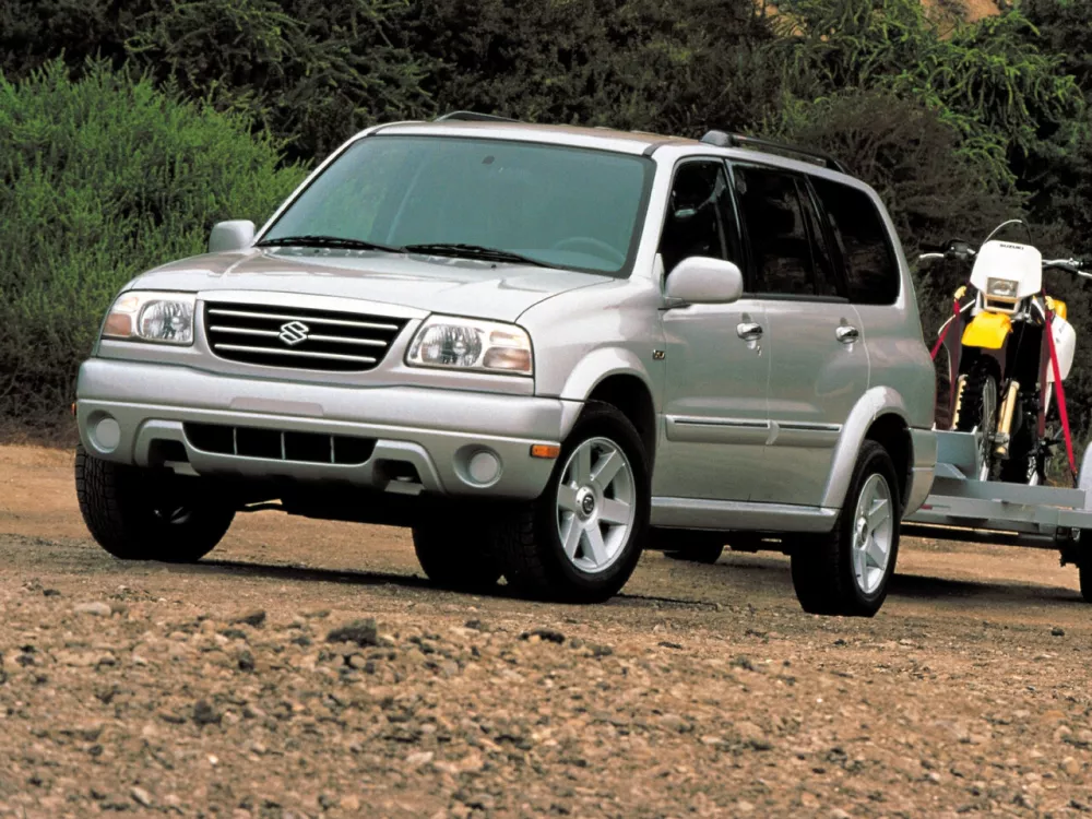 Автомобиль Suzuki XL7 I Внедорожник (5 дверей)