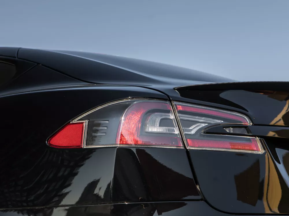 Автомобиль Tesla Model S I Рестайлинг 2 Лифтбек