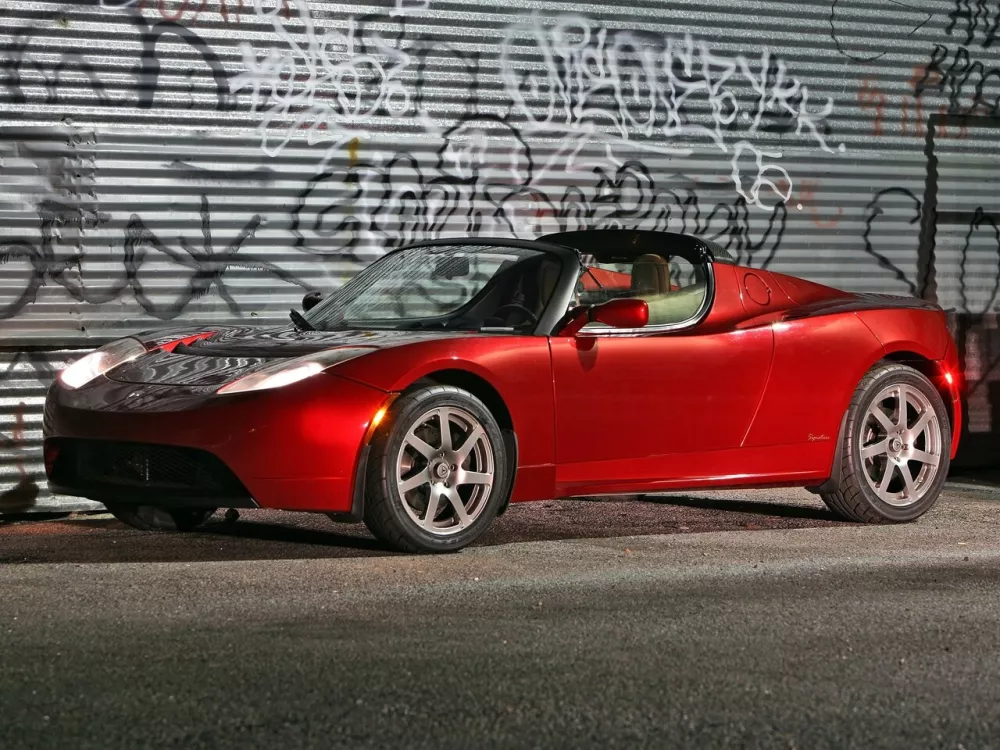 Автомобиль Tesla Roadster I Родстер