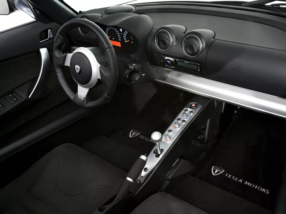 Автомобиль Tesla Roadster I Родстер