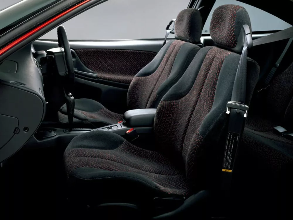 Автомобиль Toyota Cavalier Купе