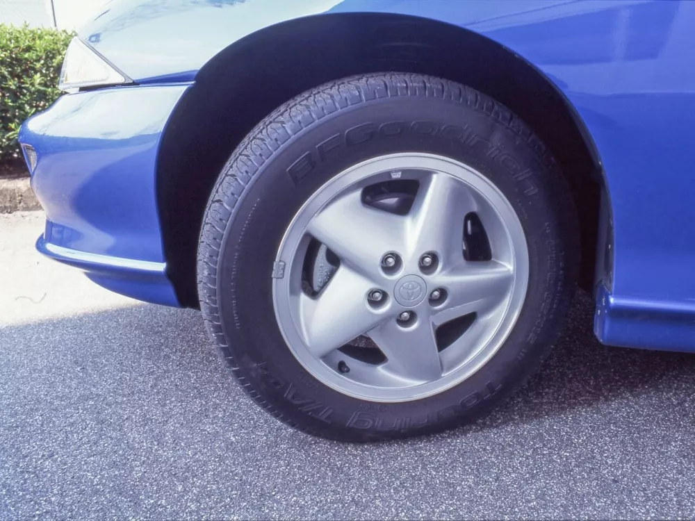 Автомобиль Toyota Cavalier Купе
