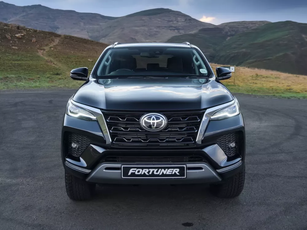 Автомобиль Toyota Fortuner II Рестайлинг Внедорожник (5 дверей)
