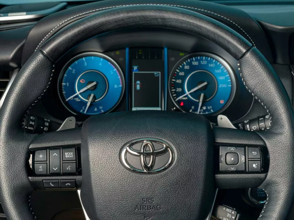 Автомобиль Toyota Fortuner II Рестайлинг Внедорожник (5 дверей)