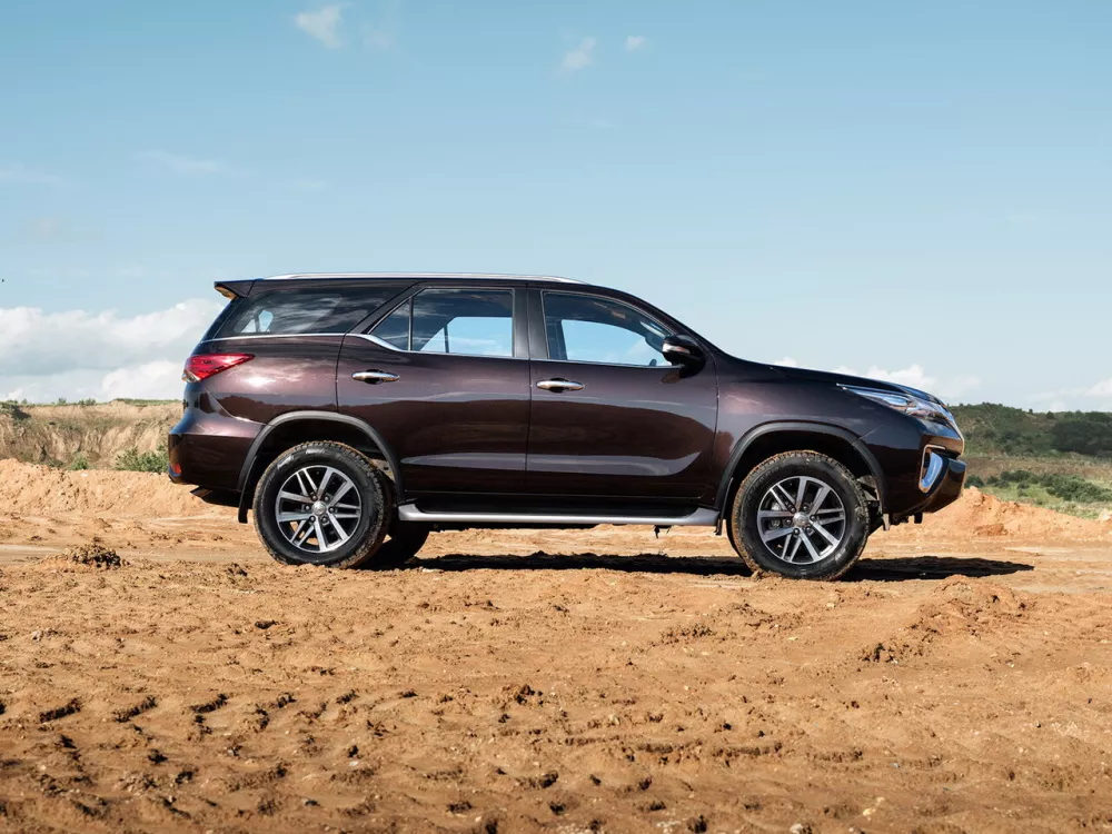Автомобиль Toyota Fortuner II Внедорожник (5 дверей)
