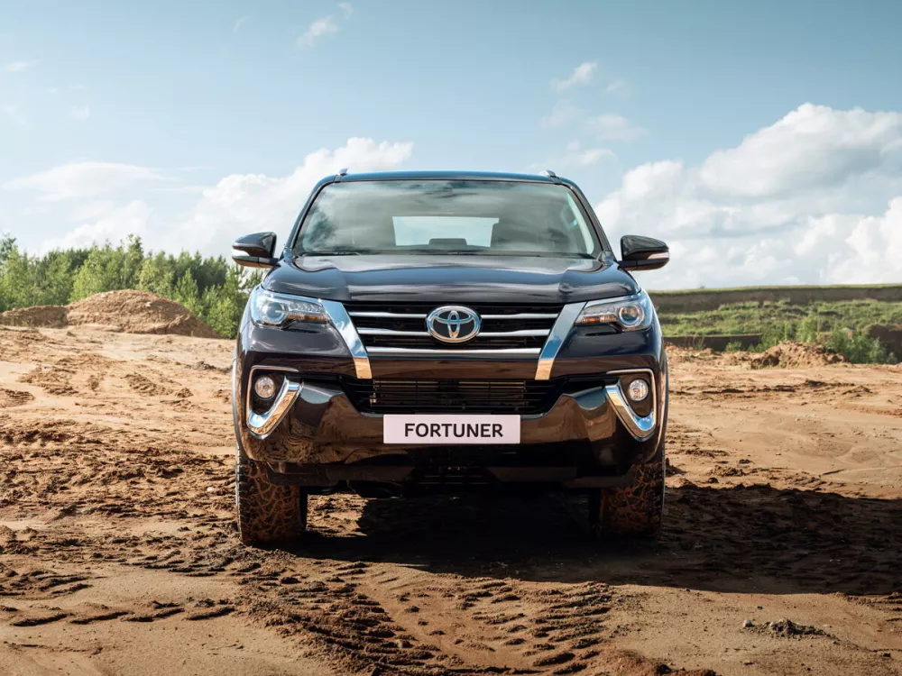 Автомобиль Toyota Fortuner II Внедорожник (5 дверей)