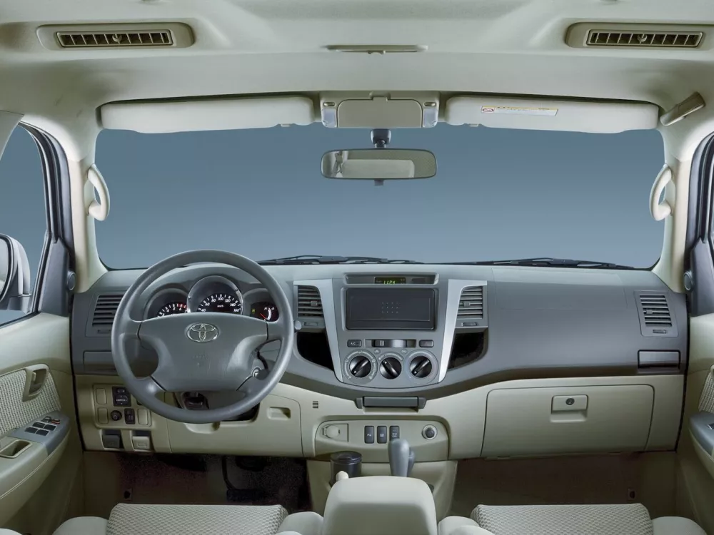 Автомобиль Toyota Fortuner I Рестайлинг Внедорожник (5 дверей)