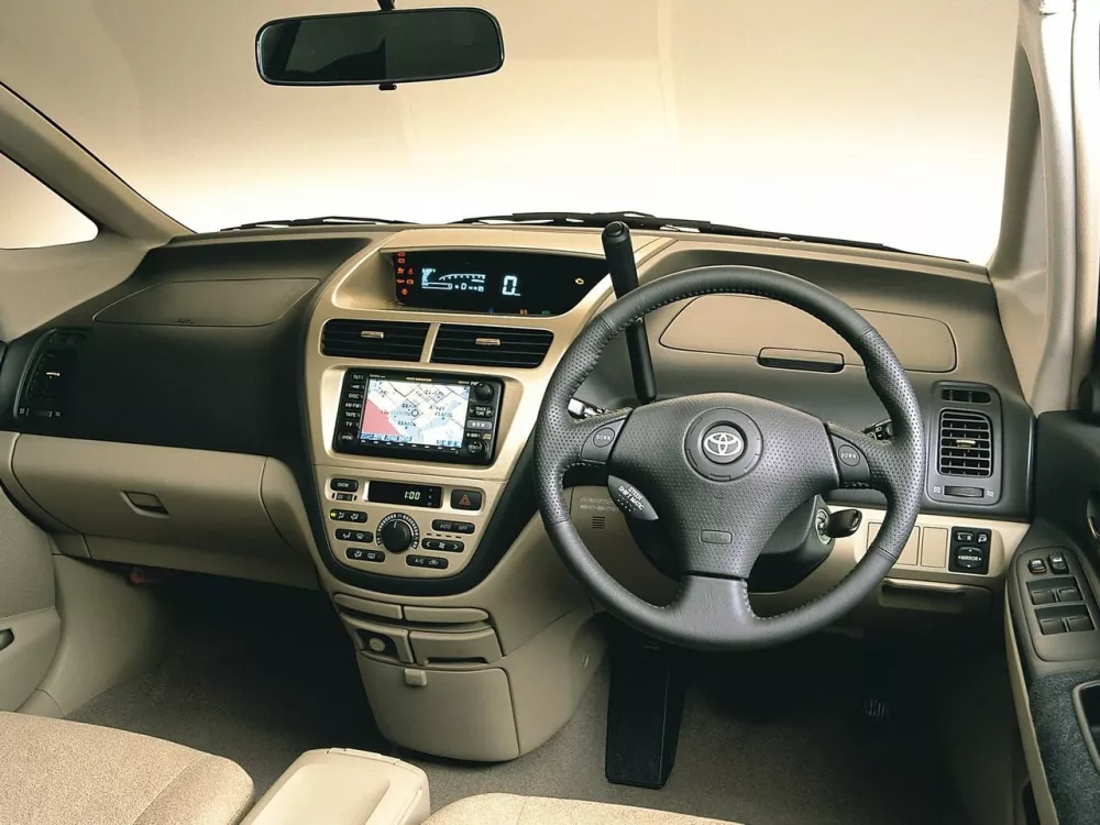 Автомобиль Toyota Opa I Рестайлинг Универсал (5 дверей)