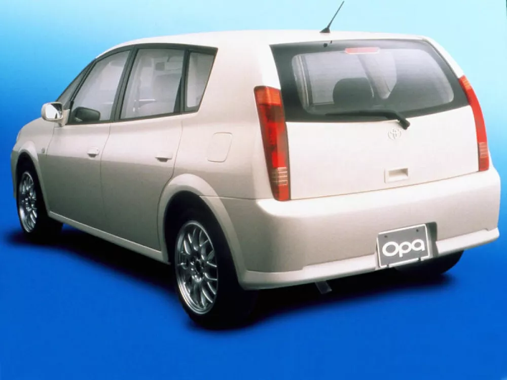 Автомобиль Toyota Opa I Универсал (5 дверей)