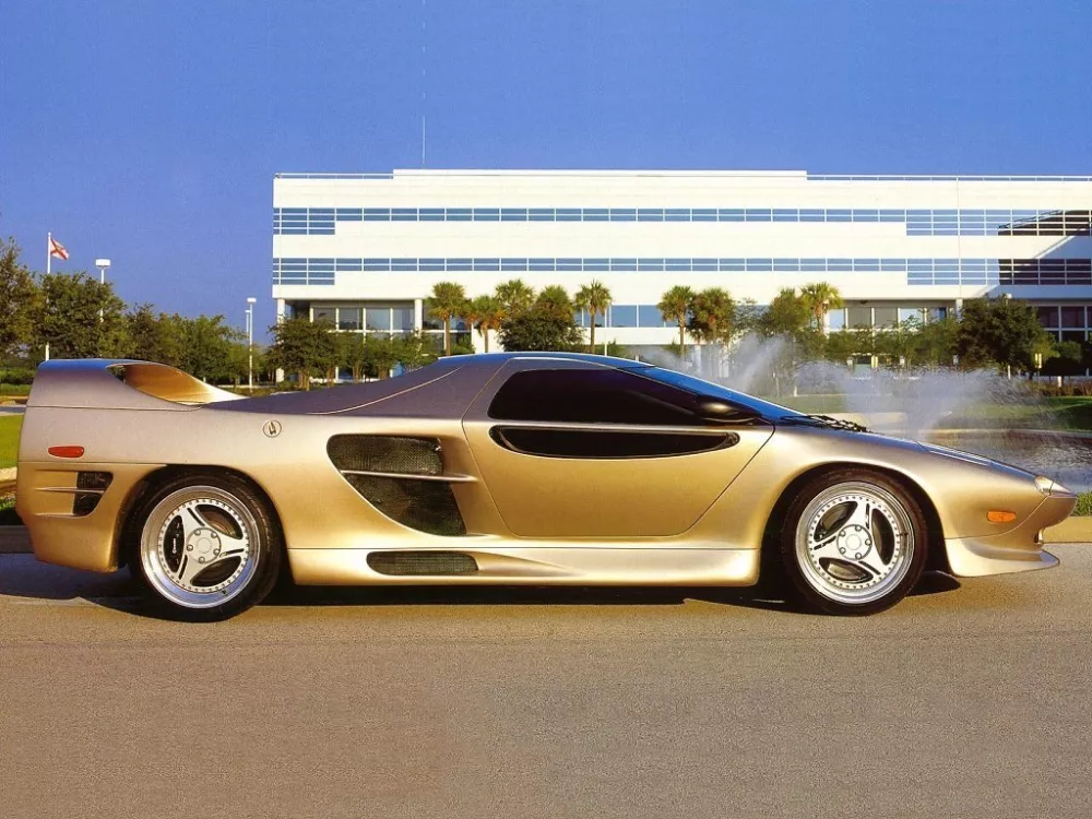 Автомобиль Vector M12 Купе