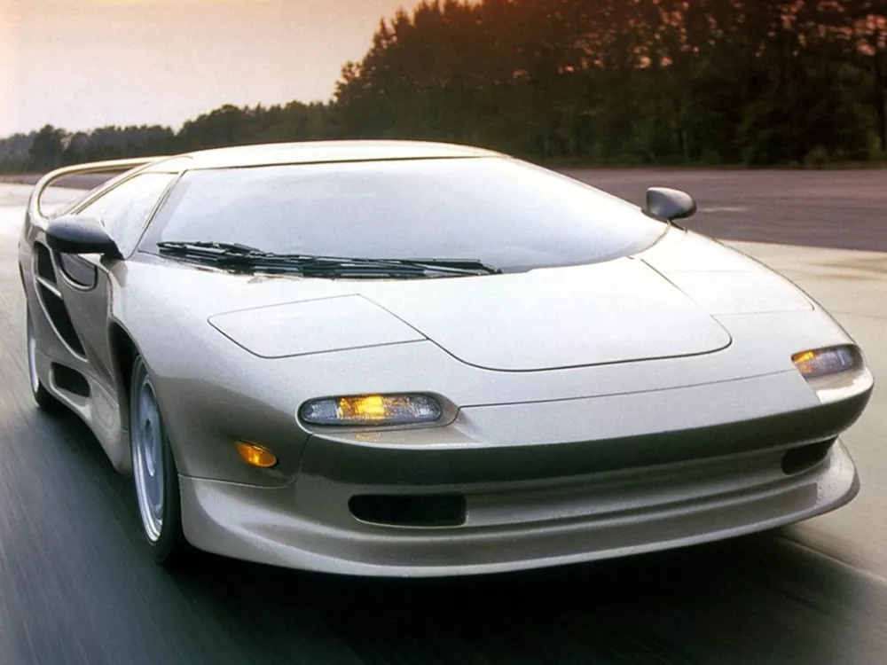 Автомобиль Vector M12 Купе