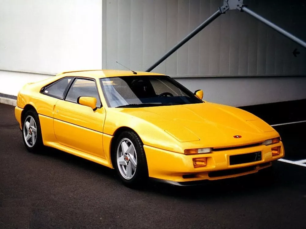 Автомобиль Venturi 210 Купе
