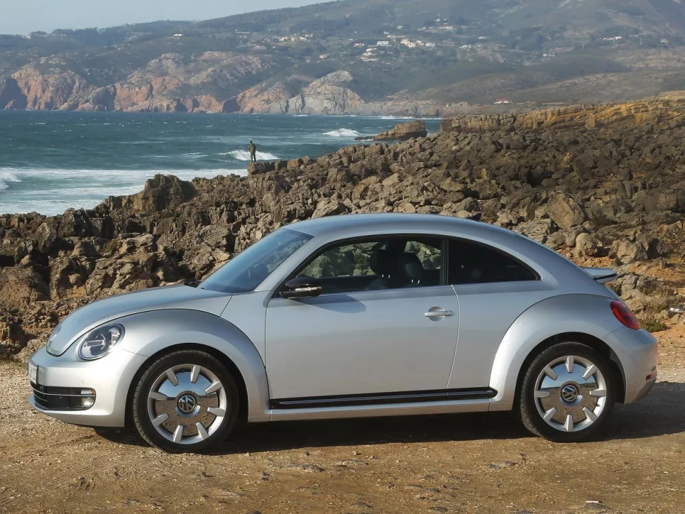 Автомобиль Volkswagen Beetle II (A5) Хэтчбек (3 двери)
