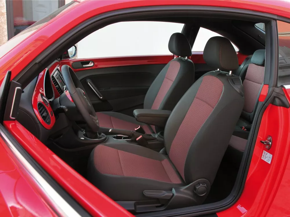 Автомобиль Volkswagen Beetle II (A5) Хэтчбек (3 двери)