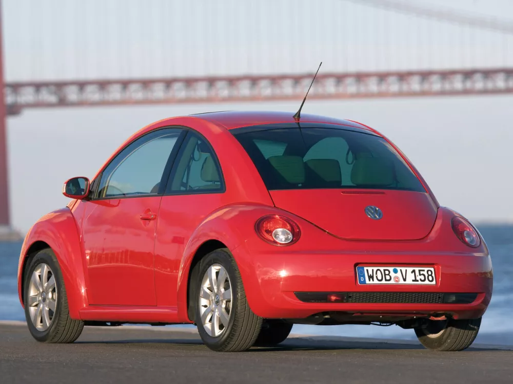 Автомобиль Volkswagen Beetle I (A4) Рестайлинг Хэтчбек (3 двери)
