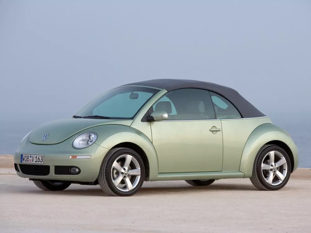 Автомобиль Volkswagen Beetle I (A4) Рестайлинг Кабриолет
