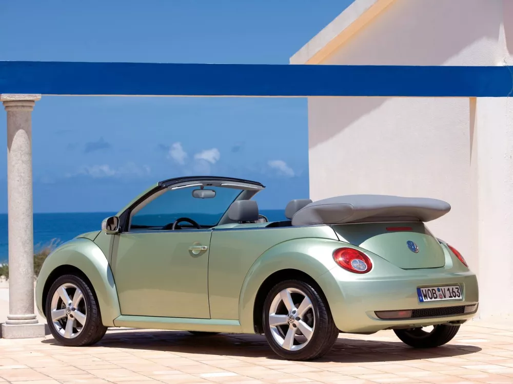 Автомобиль Volkswagen Beetle I (A4) Рестайлинг Кабриолет
