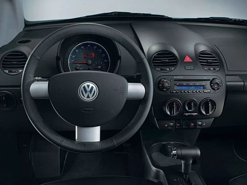 Автомобиль Volkswagen Beetle I (A4) Кабриолет