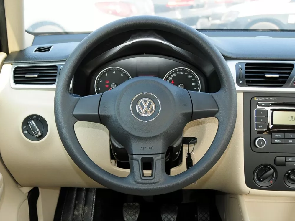 Автомобиль Volkswagen Bora II (China Market) Седан