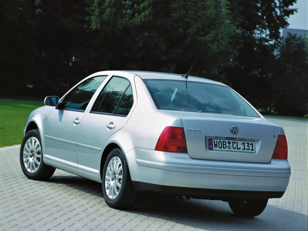 Автомобиль Volkswagen Bora I Седан