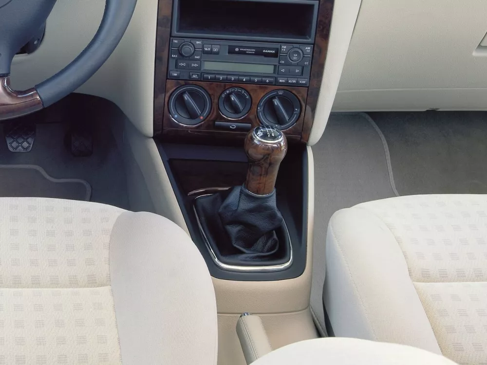 Автомобиль Volkswagen Bora I Седан