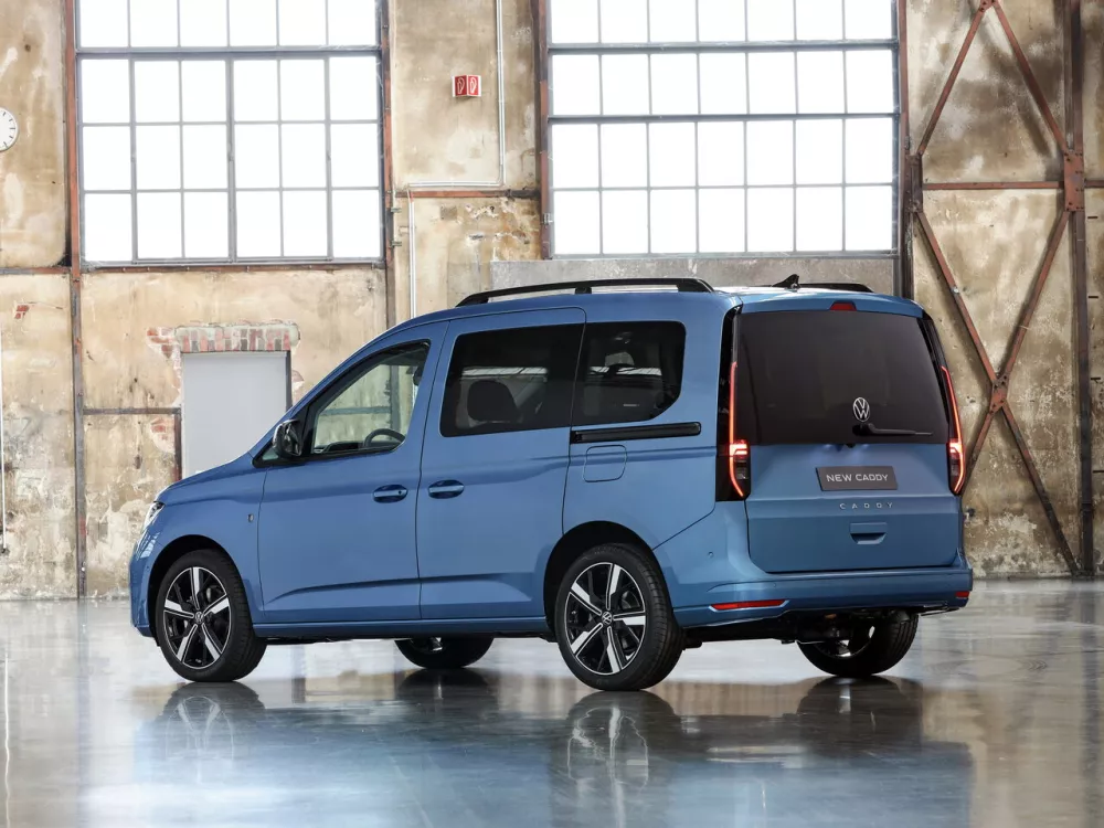 Автомобиль Volkswagen Caddy V Компактвэн