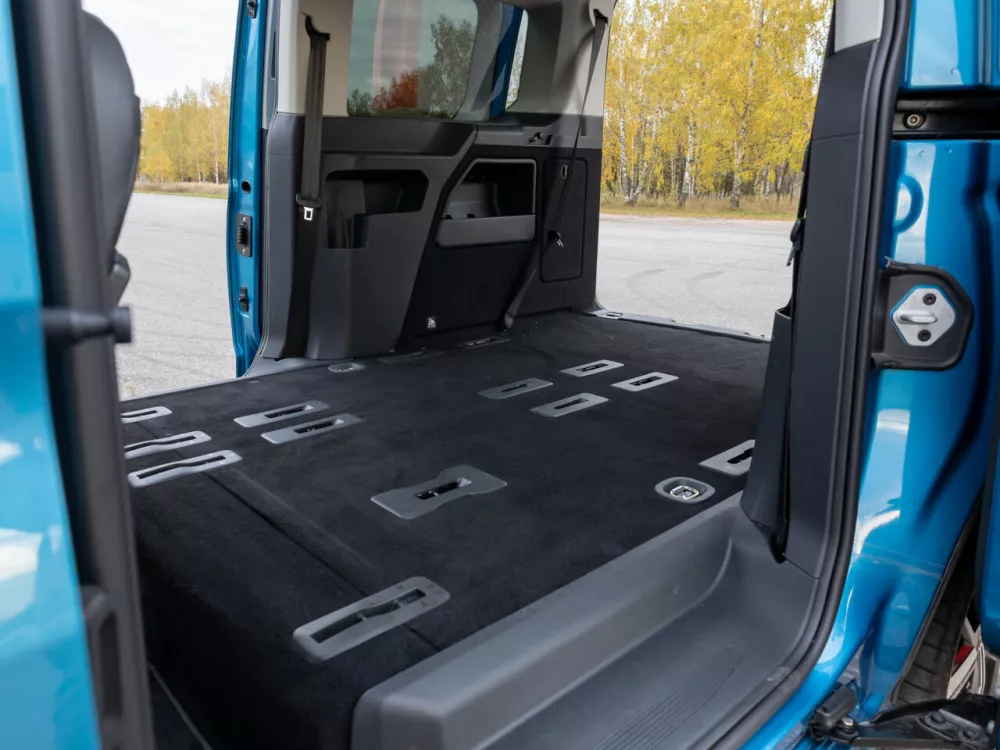 Автомобиль Volkswagen Caddy V Компактвэн