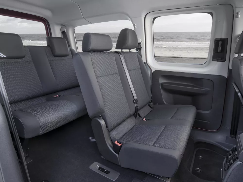 Автомобиль Volkswagen Caddy IV Компактвэн