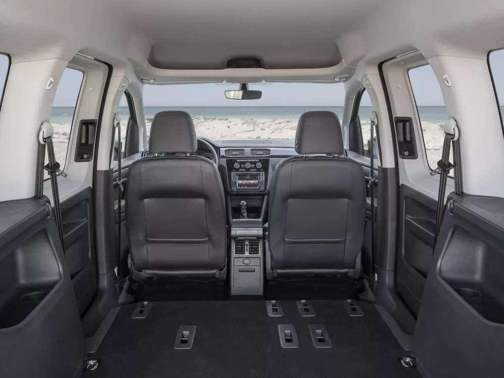 Автомобиль Volkswagen Caddy IV Компактвэн